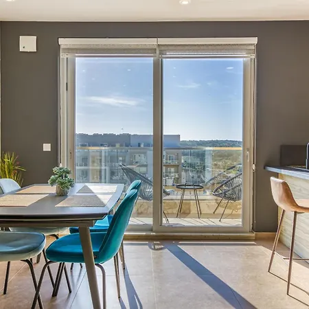 Designer 2br In The Centre Of Marsascala By 360 Estates Apartment *