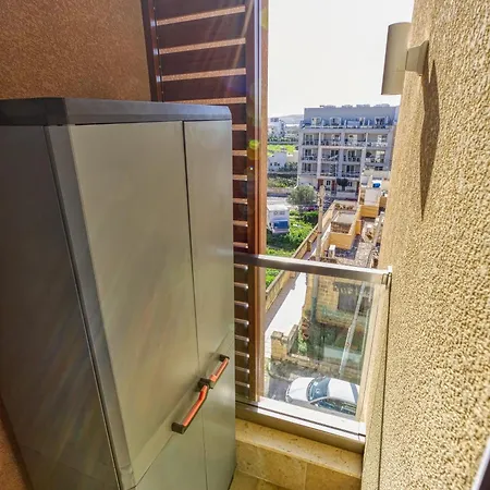 Apartmán Designer 2br In The Centre Of Marsascala By 360 Estates *