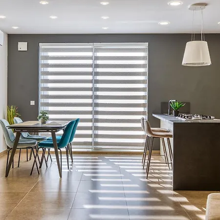 Designer 2br In The Centre Of Marsascala By 360 Estates Apartment *