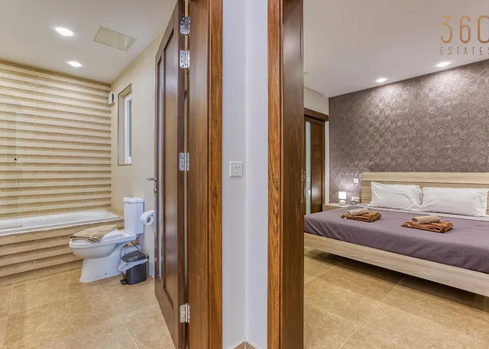 Designer 2br In The Centre Of Marsascala By 360 Estates *