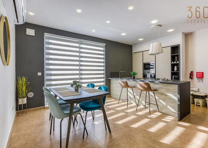 Designer 2br In The Centre Of Marsascala By 360 Estates Апартаменты Марсаскала