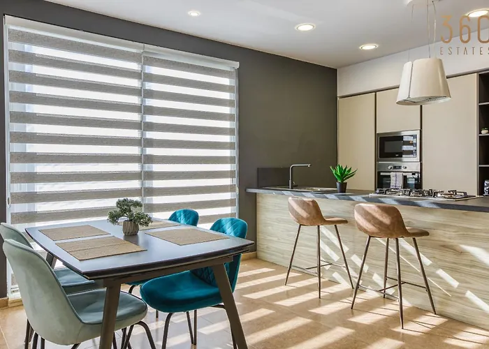 Апартаменты Designer 2br In The Centre Of Marsascala By 360 Estates Марсаскала
